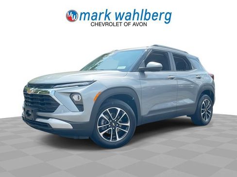 Certified 2025 Chevrolet TrailBlazer LT w/ Convenience Package FWD image 1