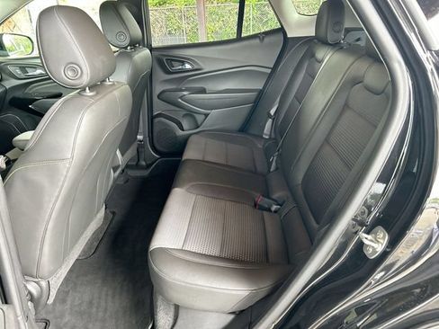 Used 2024 Chevrolet Trax LT FWD image 22