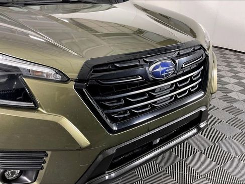 Used 2024 Subaru Forester Premium AWD/4WD image 38