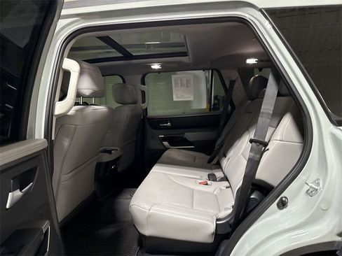 Used 2024 Toyota Sequoia Limited image 23