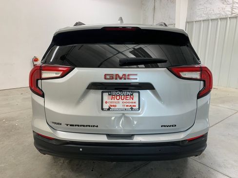 Used 2022 GMC Terrain SLE w/ Driver Convenience Package AWD/4WD image 24
