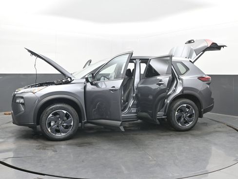 New 2026 Nissan Rogue SV image 40