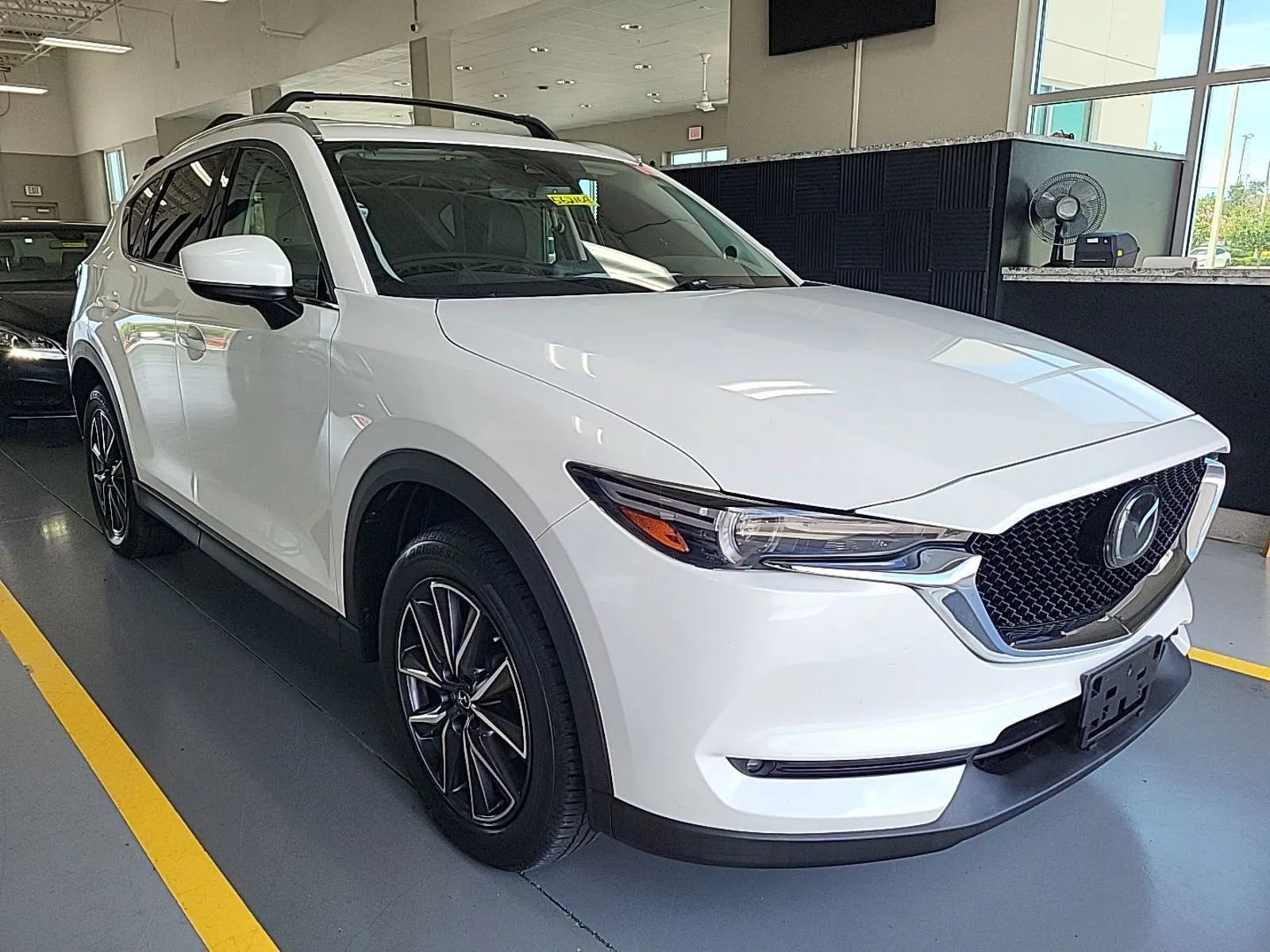 Used 2017 MAZDA CX-5 Grand Touring AWD/4WD image 2