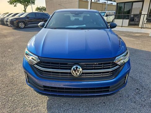 Used 2024 Volkswagen Jetta Sport FWD image 2