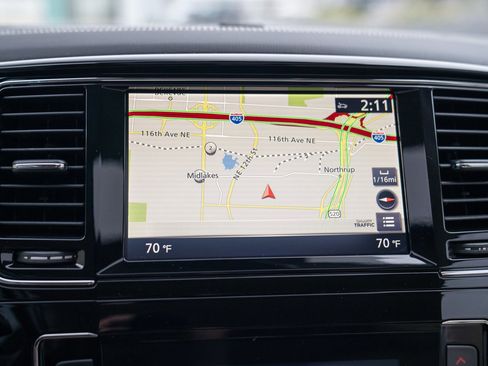 Used 2021 INFINITI QX80 Luxe w/ All-Season Package image 16