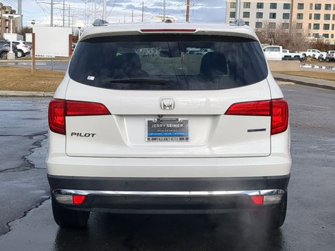 Used 2016 Honda Pilot Touring image 4