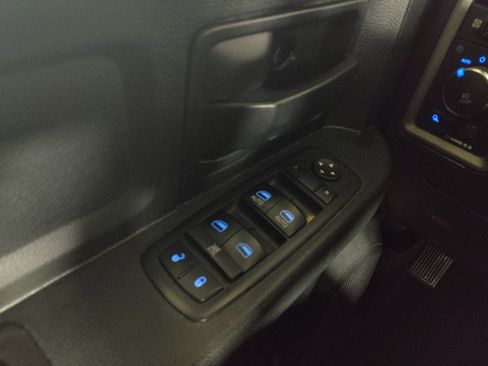 Used 2017 RAM 1500 Express image 27