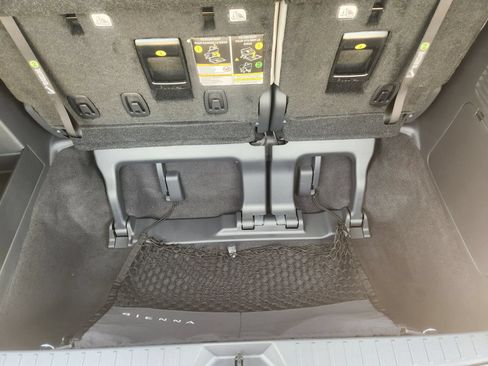 New 2026 Toyota Sienna XLE FWD image 27