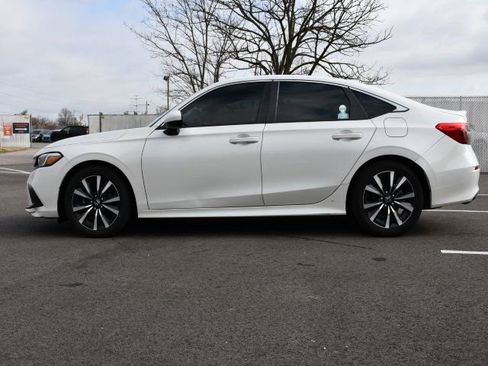 Used 2023 Honda Civic EX image 4