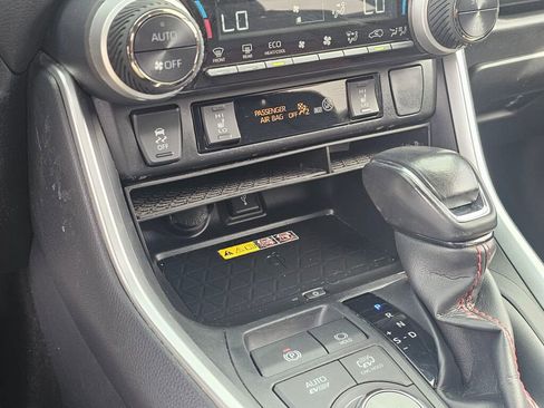 Used 2022 Toyota RAV4 XSE w/ Weather Package AWD/4WD image 36