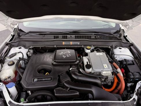 Used 2018 Ford Fusion SE w/ Equipment Group 602A FWD image 28