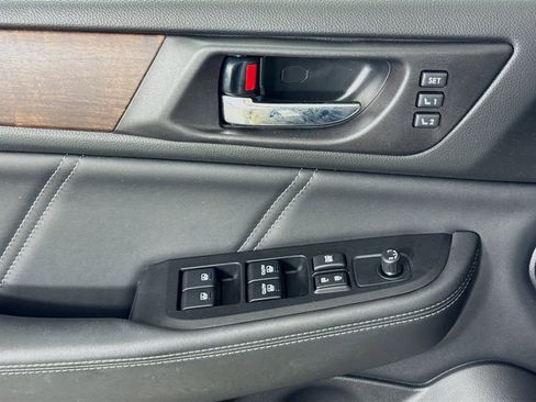 Used 2019 Subaru Outback 2.5i Limited AWD/4WD image 11