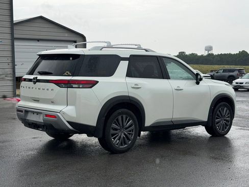 Used 2024 Nissan Pathfinder SL w/ SL Premium Package FWD image 5