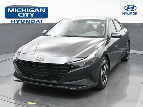 Used 2023 Hyundai Elantra SEL w/ Convenience Package FWD image 1