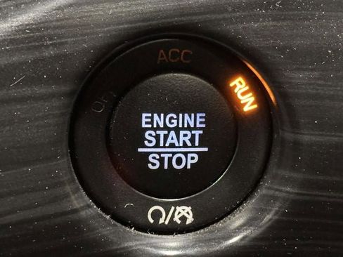 Used 2020 Jeep Grand Cherokee Laredo image 27