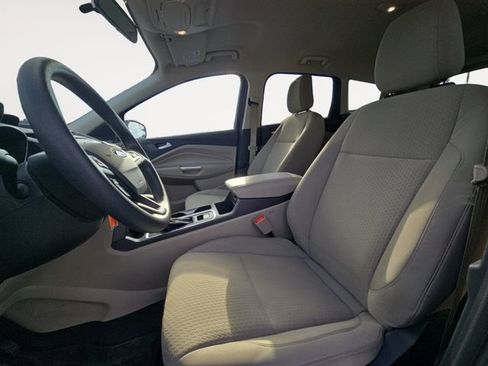 Used 2018 Ford Escape SE image 9