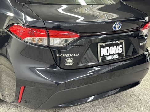 Used 2020 Toyota Corolla LE FWD image 27