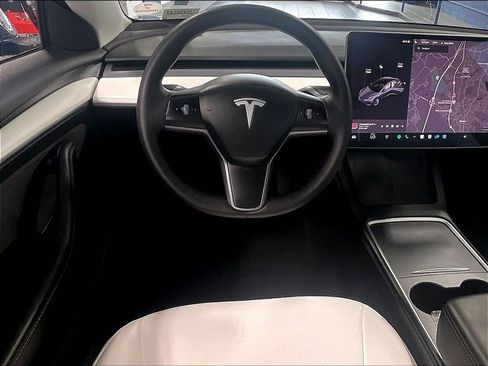 Used 2021 Tesla Model 3 Long Range AWD/4WD image 17