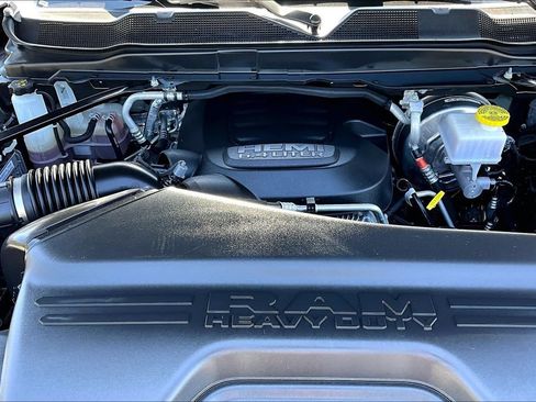 Certified 2025 RAM 2500 Big Horn AWD/4WD image 31