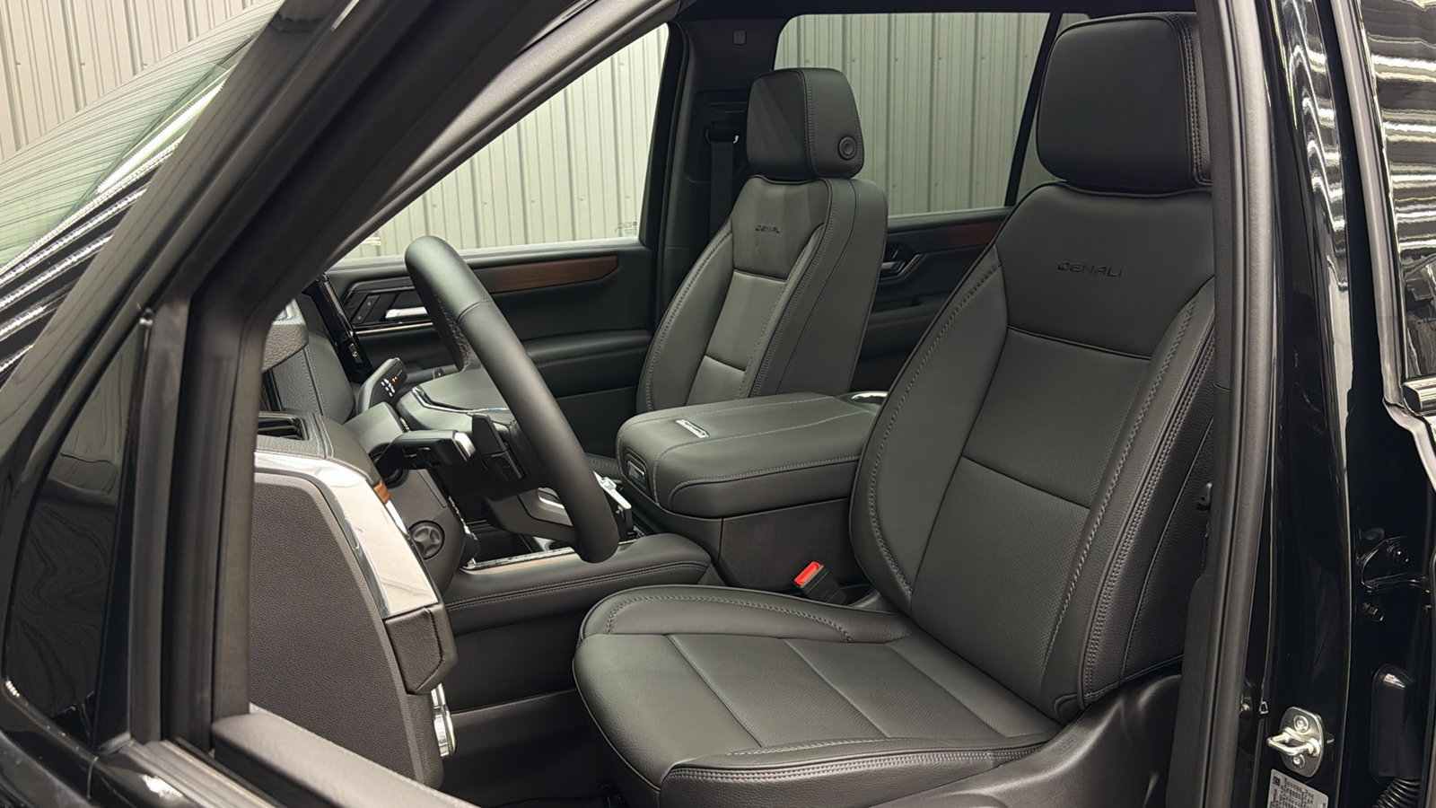 Used 2026 GMC Yukon XL Denali w/ Sun & Power Step Package AWD/4WD image 31