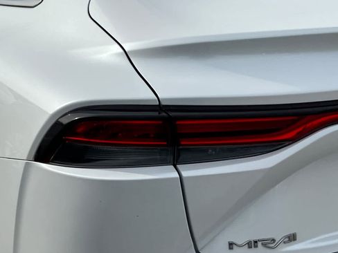 Certified 2022 Toyota Mirai XLE image 15