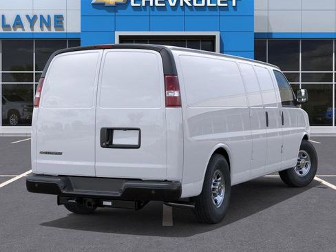 New 2026 Chevrolet Express 3500 Extended RWD image 4