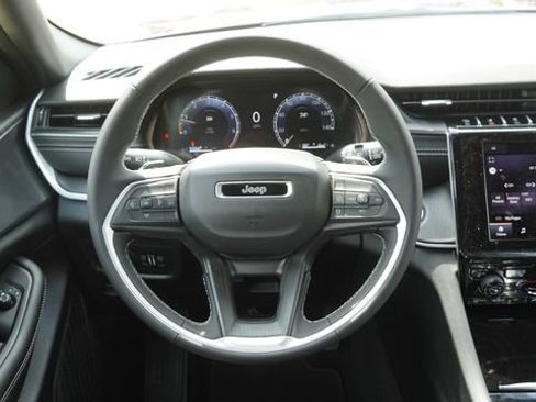 New 2026 Jeep Grand Cherokee Laredo RWD image 16