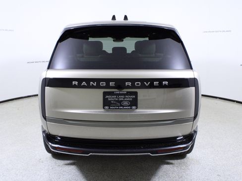 New 2026 Land Rover Range Rover Long Wheelbase SE image 6