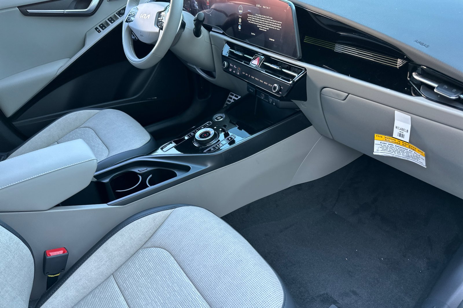 New 2026 Kia Niro Wave FWD image 17