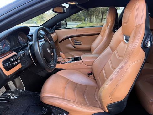 Used 2013 Maserati GranTurismo Sport image 31