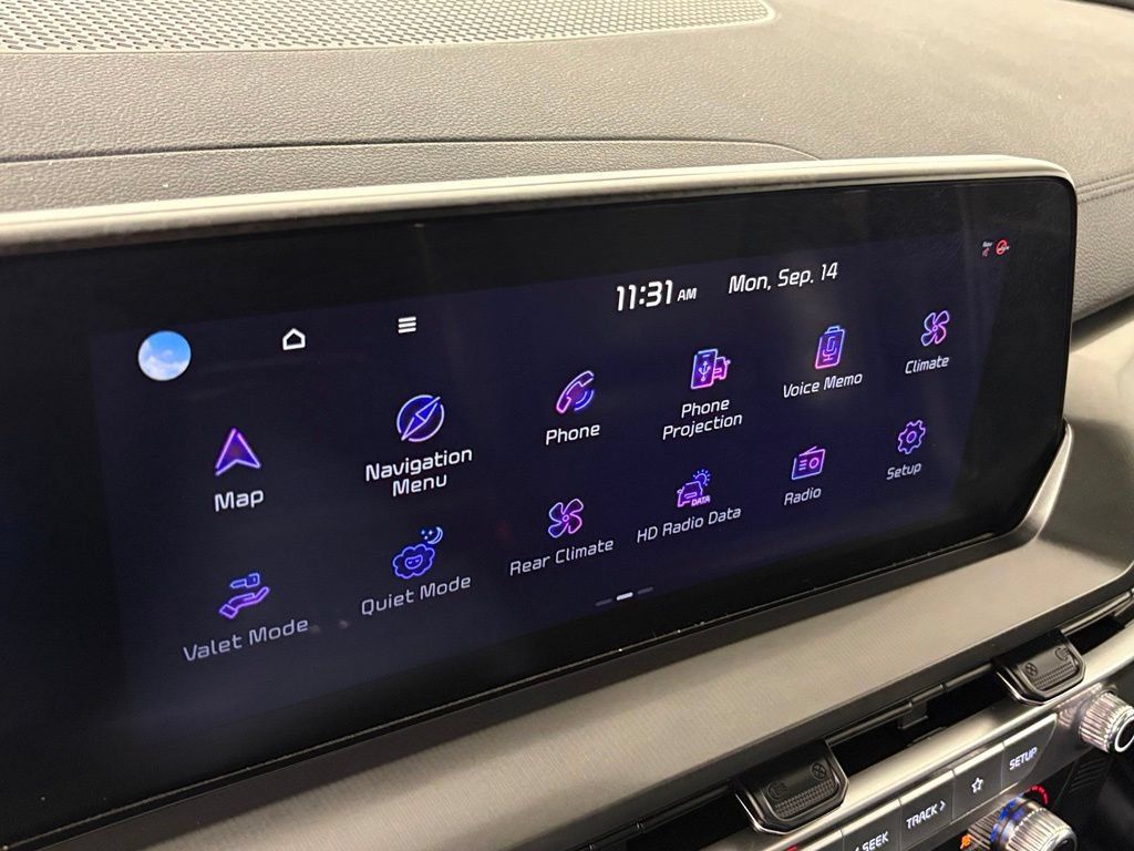 Used 2025 Kia Telluride S FWD image 25