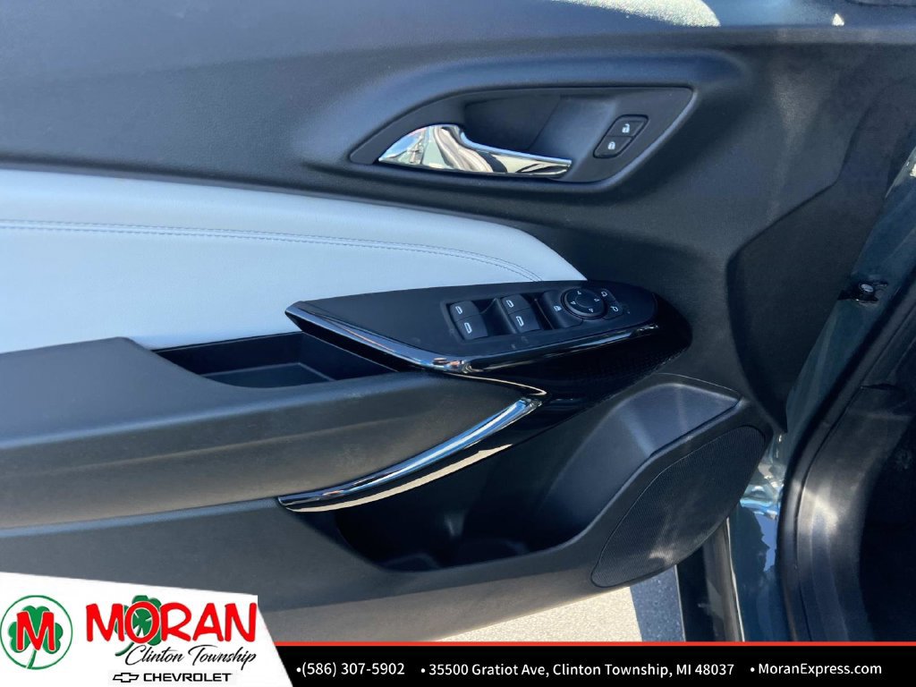Certified 2025 Chevrolet Trax LT w/ Sunroof Package FWD image 16