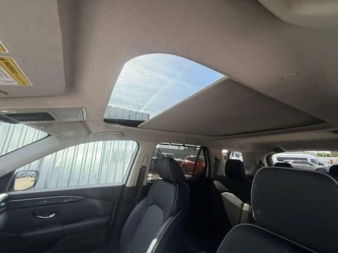 Used 2025 Honda Pilot Elite image 14