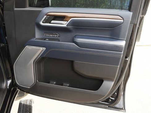 Used 2022 Chevrolet Silverado 1500 High Country image 23