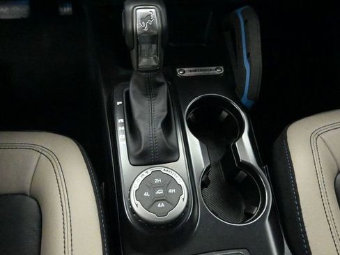 Certified 2024 Ford Bronco Wildtrak image 19