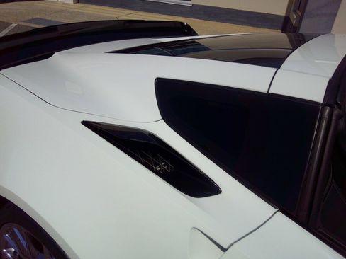 Used 2015 Chevrolet Corvette Z06 w/ 3LZ Preferred Equipment Group RWD image 31