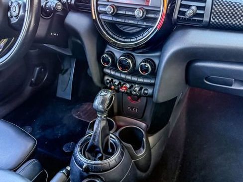 Used 2016 MINI Cooper S image 30