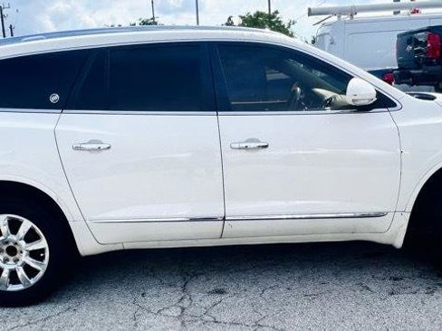 Used 2014 Buick Enclave Leather w/ Trailering Provision Package FWD image 6