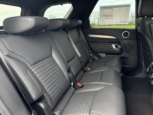 Certified 2025 Land Rover Discovery Dynamic SE AWD/4WD image 20