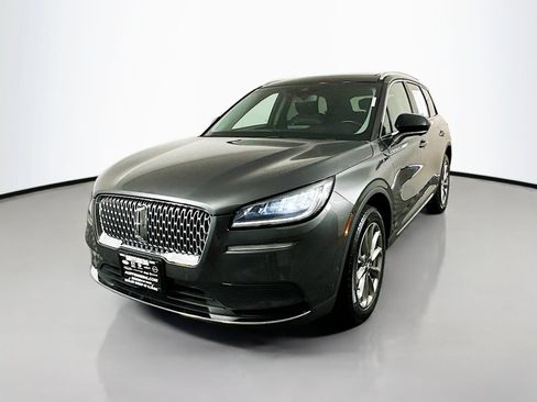 Used 2020 Lincoln Corsair AWD image 3
