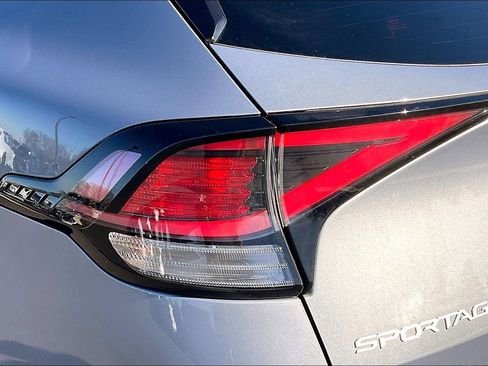 Used 2023 Kia Sportage EX image 23