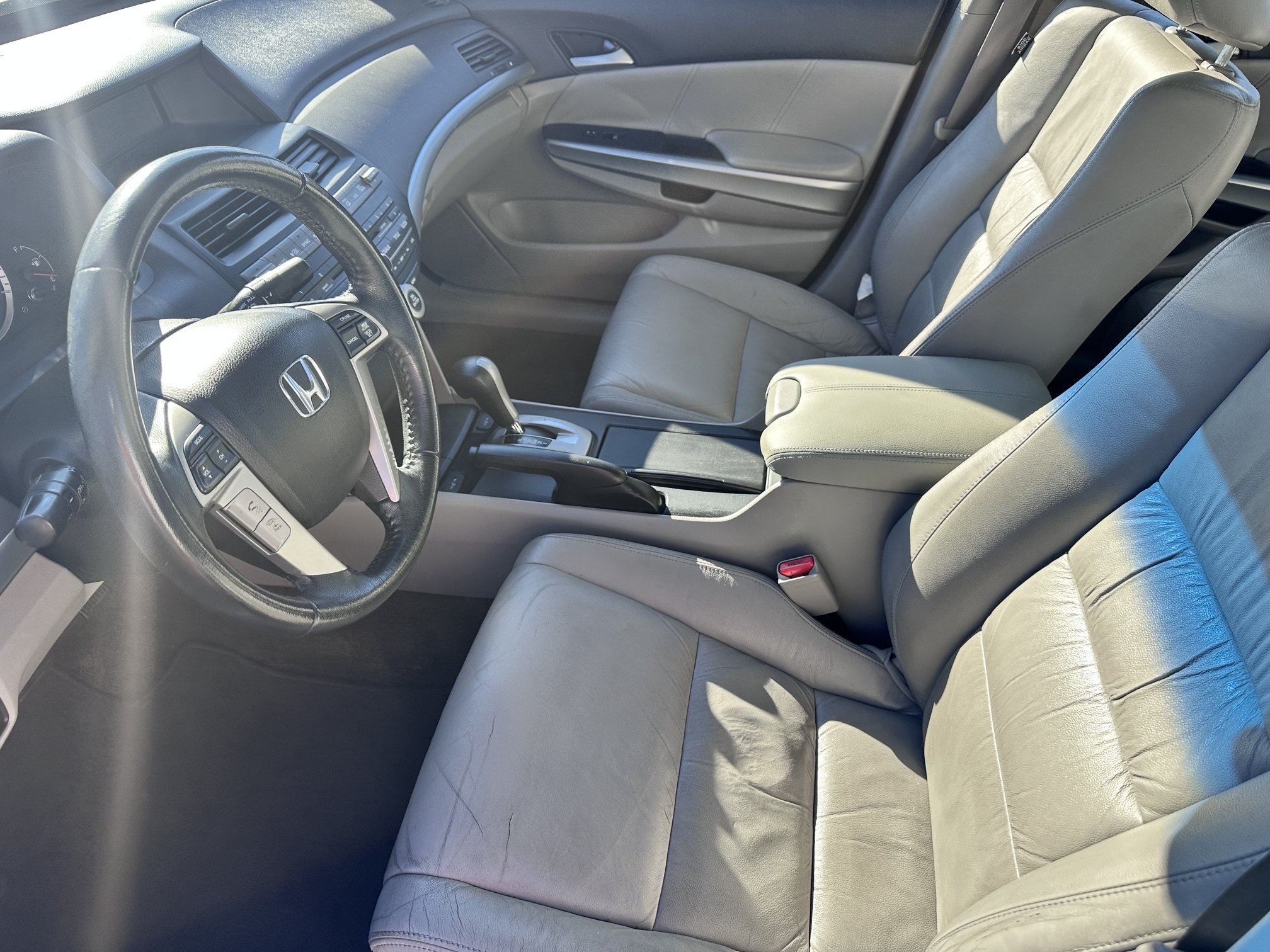 Used 2010 Honda Accord EX-L image 5