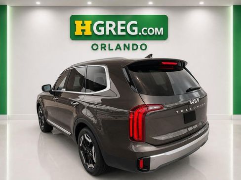Used 2025 Kia Telluride S FWD image 2
