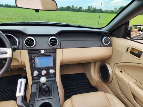 Used 2005 Ford Mustang GT RWD image 20