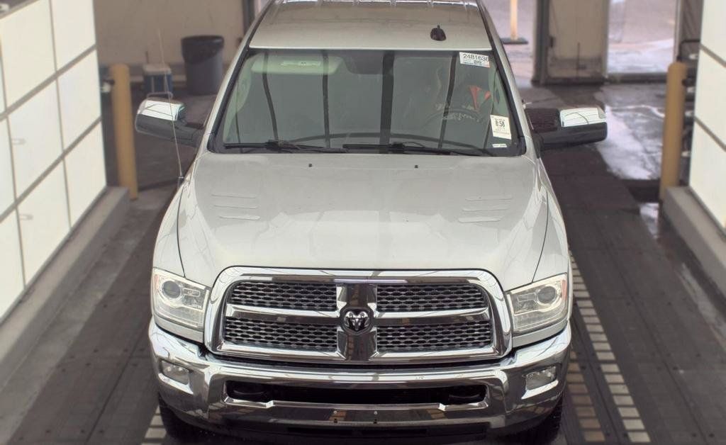 Used 2014 RAM 2500 Laramie w/ Convenience Group AWD/4WD image 2
