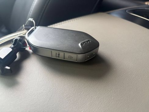 Used 2026 Kia Carnival FWD image 18
