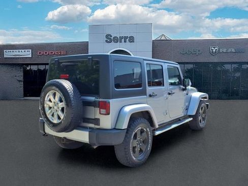 Used 2013 Jeep Wrangler Unlimited Sahara w/ Dual Top Group AWD/4WD image 6