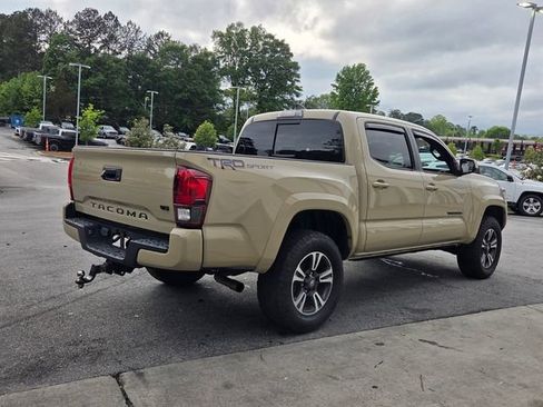 Used 2019 Toyota Tacoma TRD Sport RWD image 9