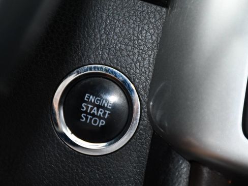 Used 2015 Toyota Highlander XLE image 38