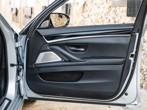 Used 2013 BMW M5 RWD image 71